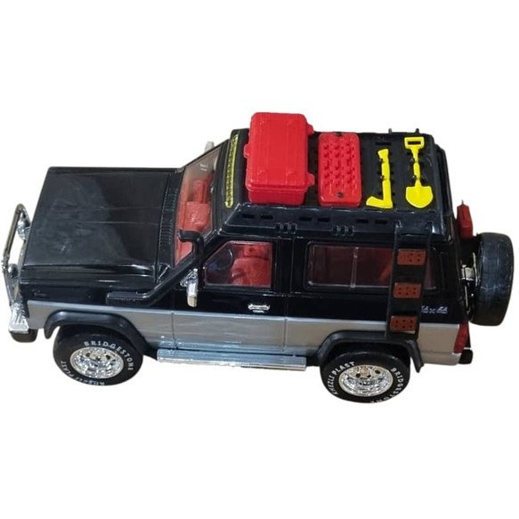 ماشین اسباب بازی نیسان پاترول